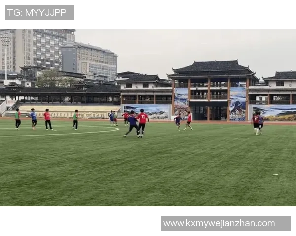 足球丫头的梦想之路如何在绿茵场上绽放光彩与激情